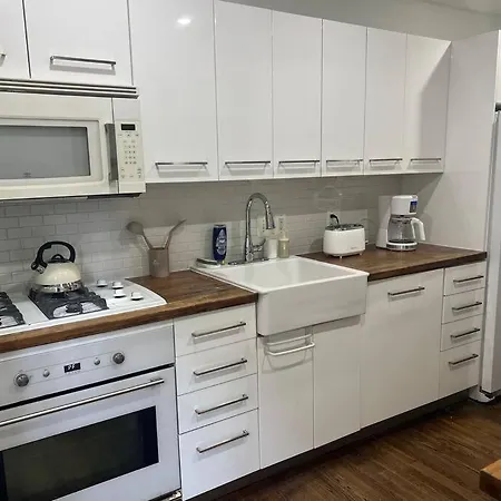 3-Bedroom House With Cute Patio Explore Dc On Foot Washington Exterior photo